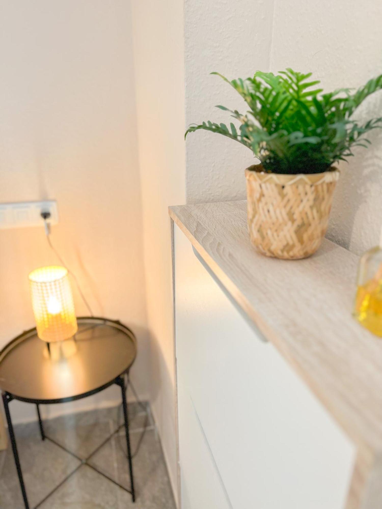 Cozy & Sunny Carihuela Park Apartment Torremolinos Exterior foto