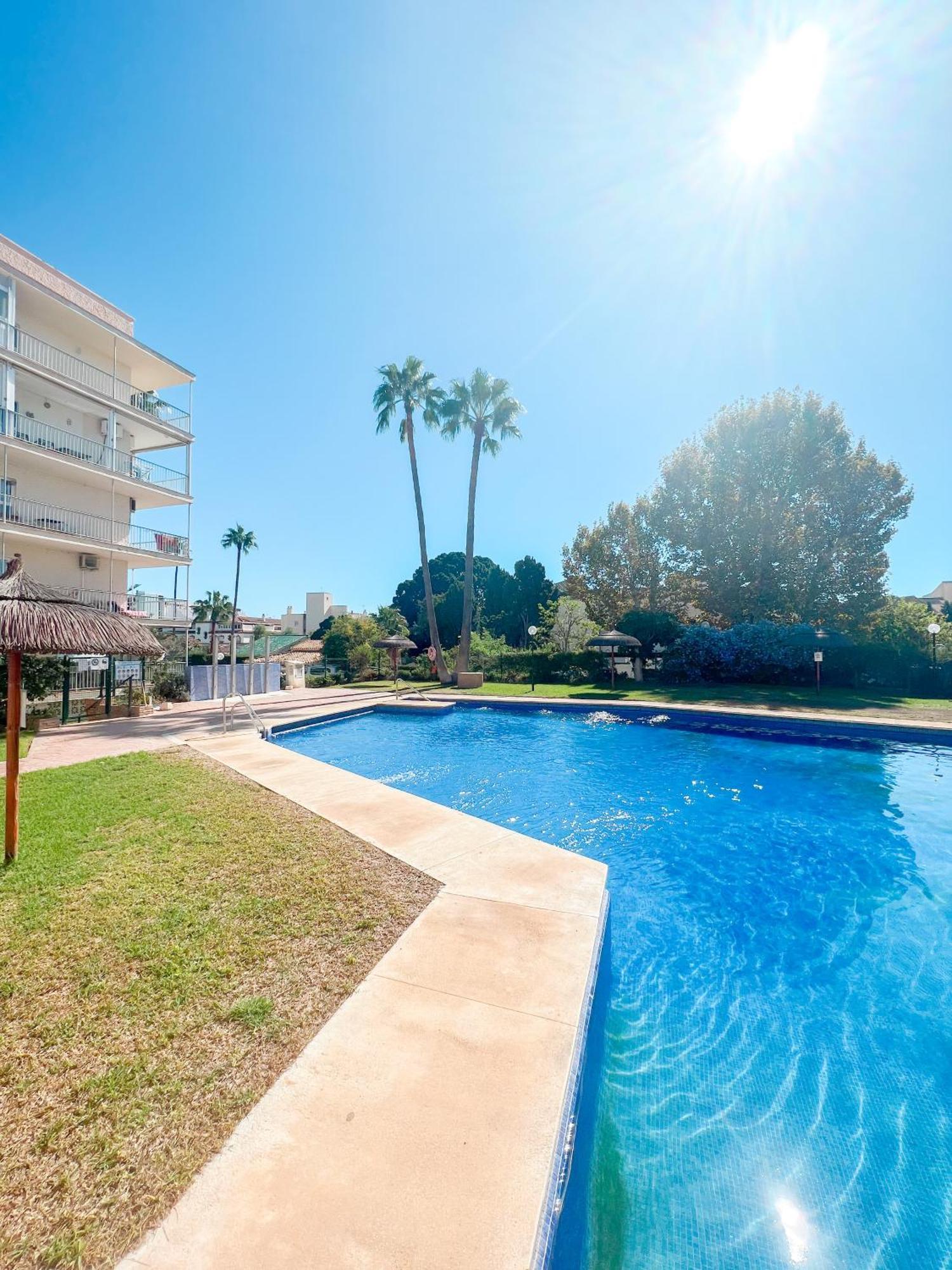 Cozy & Sunny Carihuela Park Apartment Torremolinos Exterior foto